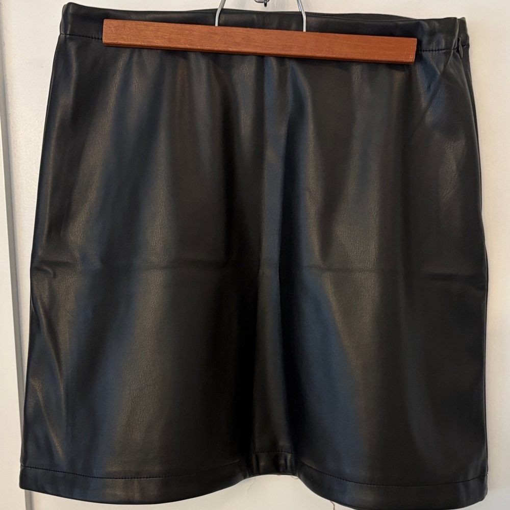 GAP Black Leather-Style Skirt